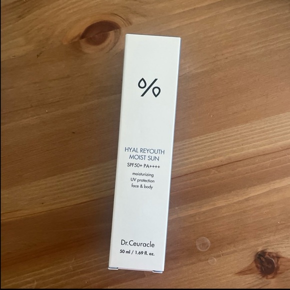 Dr. Ceuracle Hyal Reyouth Moist Sunscreen 1.7oz - Picture 1 of 2